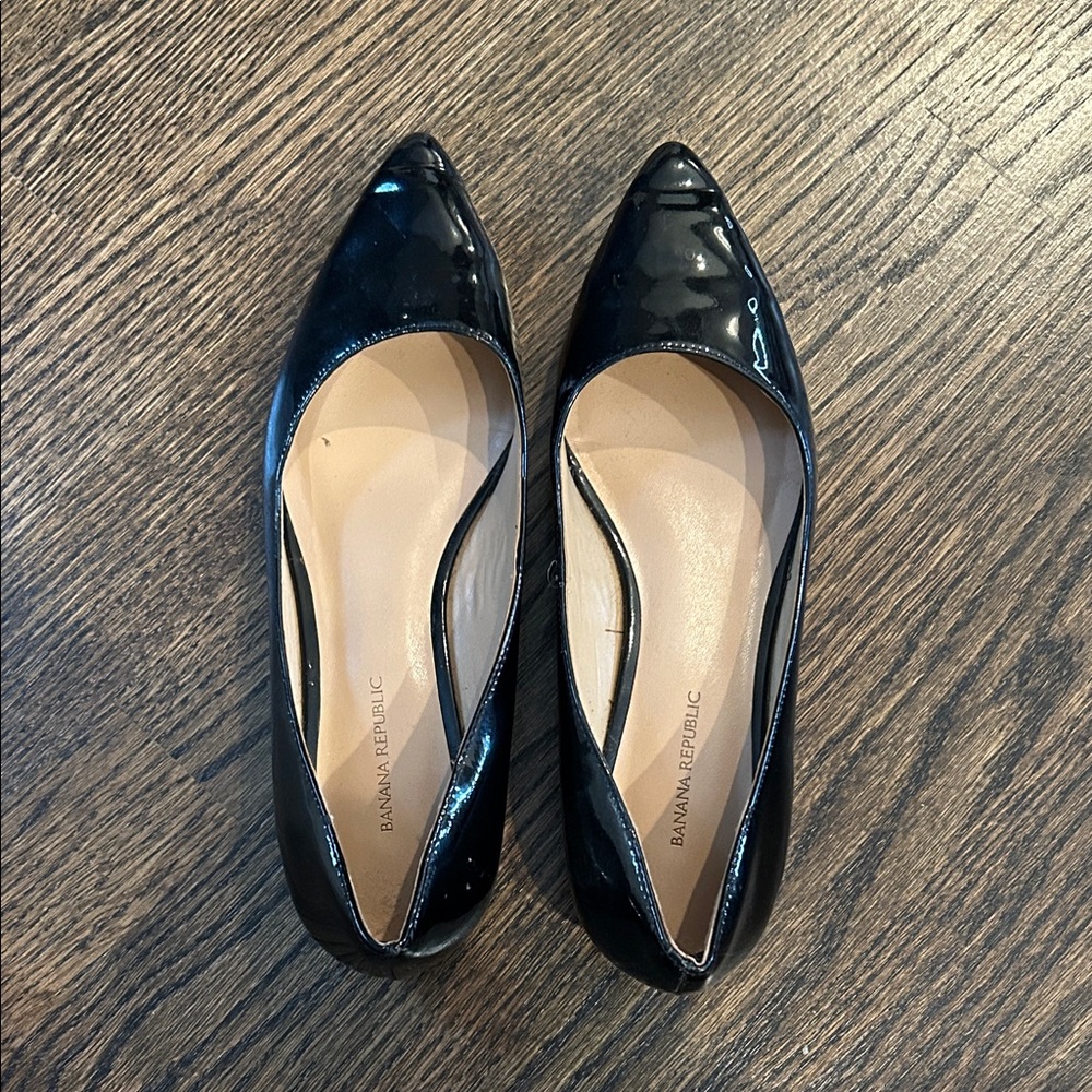 Banana Republic Glossy Black Flats